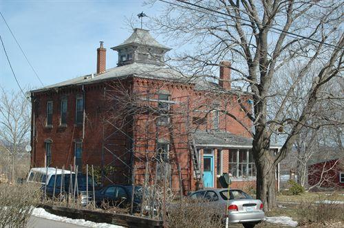 Side profile of Robinson-Kelsall House, Annapolis Royal, Nova Scotia, 2009.; Nova Scotia Department of Tourism, Culture and Heritage, Heritage Division, 2009