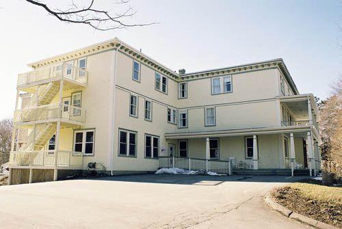 View from the parking lot (east), Fairview Inn, Bridgewater, NS, 2009; Heritage Division, NS Dept. of Tourism, Culture and Heritage, 2009
