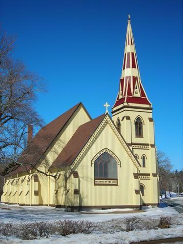 East and south elevations including the steeple, St. James' Anglican Church, Mahone Bay, NS, 2009.; Heritage Division, NS Dept. of Tourism, Culture and Heritage, 2009