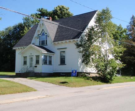 Griffin House on Henderson Street, note the orientation of the home to the street, 2008; City of Miramichi