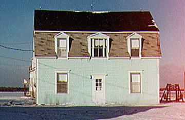 This image shows the residence prior to the addition of the veranda; Équipe de recherche sur la valorisation du patrimoine