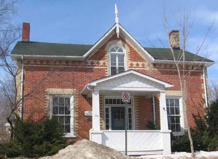 South façade of 259 St. Andrew Street East, 2007.; Lindsay Benjamin, 2007.