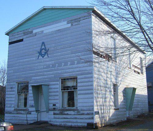 Front and west sides, Acadia Lodge No. 13 A.F. & A.M., Pugwash, NS, 2009.; Heritage Division, NS Dept of Tourism, Culture and Heritage, 2009