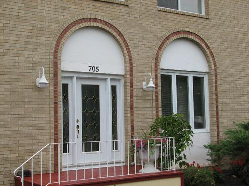 Roman arches on the front façade; City of Dieppe
