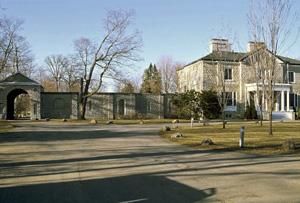 General view of Roselawn, 1993.; Parks Canada/Parcs Canada, 1993.