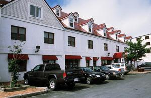 General view of Murray Premises, 1994.; Parks Canada/Parcs Canada, 1994.