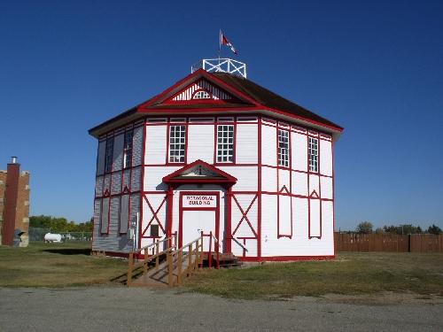 Exterior view of the Octagonal Building, 2003.; Government of Saskatchewan, Jennifer Bisson, 2003.