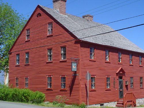 Lennox Tavern, Old Town Lunenburg, south and west Façade, 2004; Heritage Division, NS Dept. of Tourism, Culture and Heritage, 2004