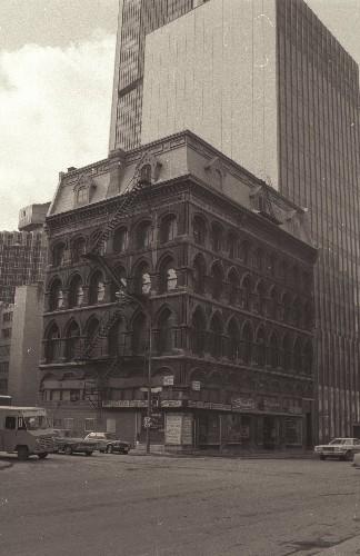General view of the Wilson Chambers building, showing the eclectic combination of features from a range of architectural styles.; Parks Canada Agency / Agence Parcs Canada.