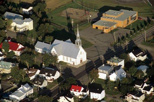 Église de Saint-Pierre-du-Sud; Ministère de la Culture, des Communications et de la Condition féminine, Pierre Lahoud, 2004