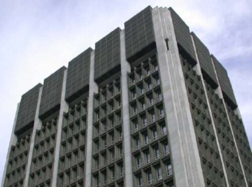 General view of the Brooke Claxton Building, showing the non-glazed volume of the top three storeys, 2004.; Public Works and Government Services Canada / Travaux publics et Services gouvernementaux Canada, 2004.