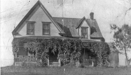 Historic image showing the front façade; Géraldine Boudreau