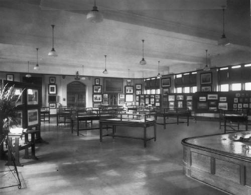 Historical view of the Grey Room of the Former Archives Building, circa 1930.; National Archives of Canada / Archives nationales du Canada, C-20735.