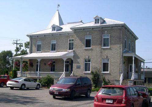Presbytère de Saint-Henri; Ministère de la Culture, des Communications et de la Condition féminine, Marie-Claude Côté, 2003