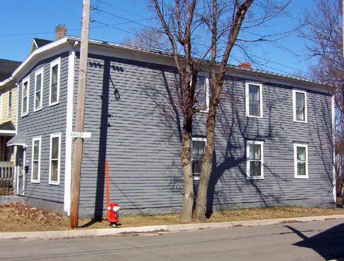 Side elevation, 49 Charlotte Street, Sydney, NS, 2007.; Cape Breton Regional Municipalty, 2007