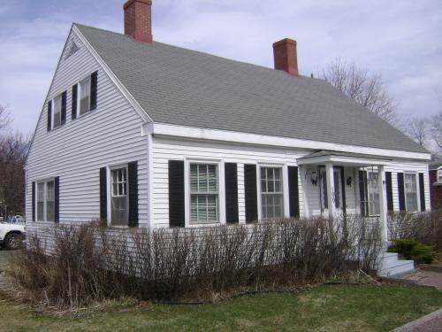 This photograph shows the contextual view of the Caddy Norris home, 2008; Town of St. Andrews