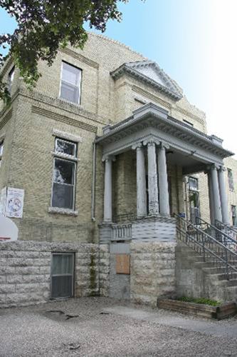 Entrance detail of St. Boniface Normal School, Winnipeg, 2007; Historic Resources Branch, Manitoba Culture, Heritage and Tourism, 2007