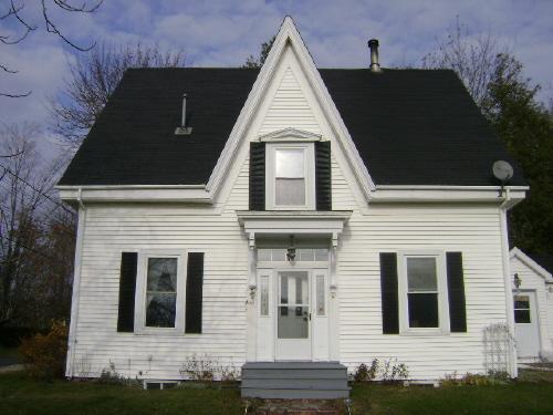 This photograph shows the front façade of the residence, 2008; Town of St. Andrews