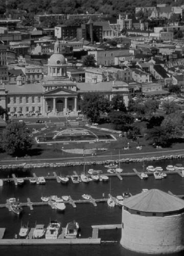 General view of the Kingston Fortifications.; Parks Canada Agency / Agence Parcs Canada 2007.