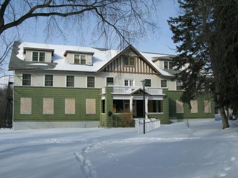 Fort San (Echo Valley Conference Centre), 2009; Robertson, 2009