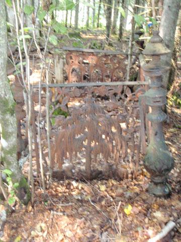 Child's gravesite, family cemetery, 2009; Rural Community of Upper Miramichi