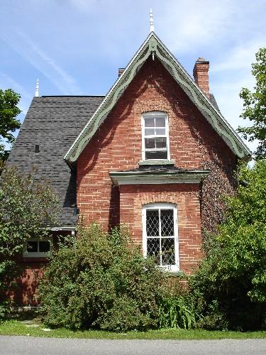 Front view of the Williams House.; RHI 2006