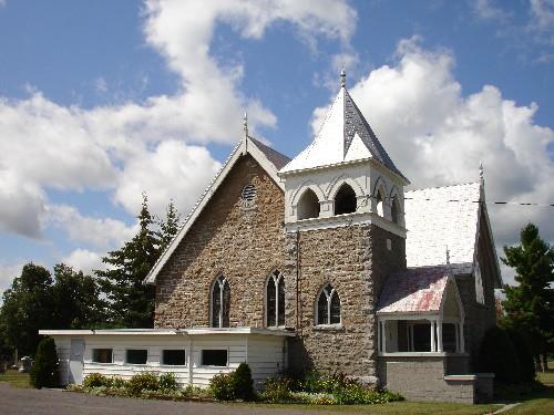 View of the side of the church.; RHI 2006