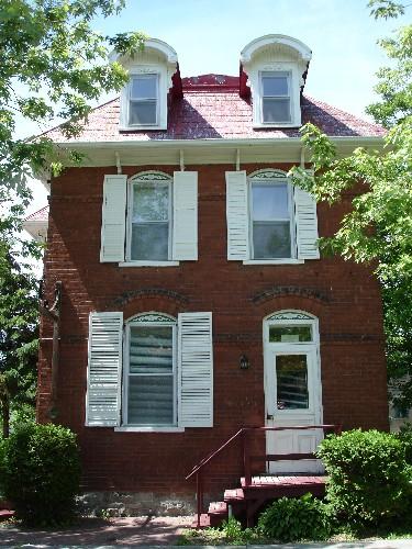 front facade of the Weaver's House; RHI 2006