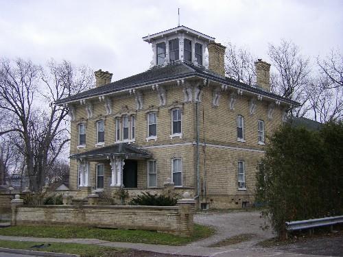 Of note are the paired brackets under the eaves.; Emily Elliot, 2008.