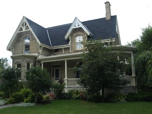 Of note is the wrap around veranda.; Kayla Jonas, 2008.