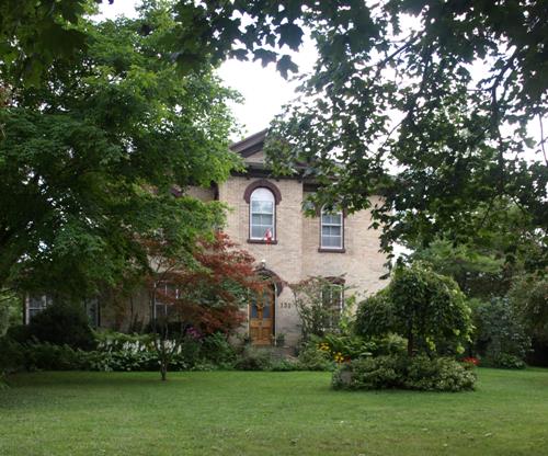 Featured is the siting of the residence on a large lot.; Kayla Jonas, 2008.