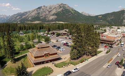 Museum of Natural History aerial view; Amar Athwal, Agence Parcs Canada / Parks Canada Agency, 2011