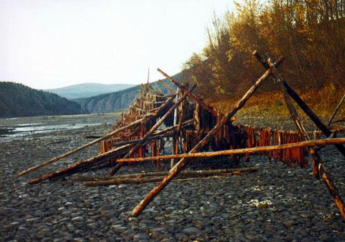 General view of Tr'ochëk showing in-situ evidence of several Hän fish camps, 1998.; Parks Canada Agency / Agence Parcs Canada.