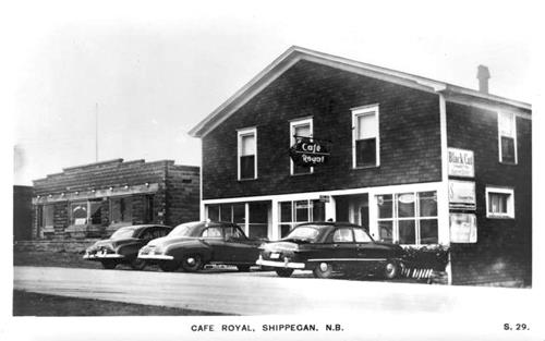 This image shows an early version of the building; A Canadian Family Vintage Postcard Collection, http://acanadianfamily.com