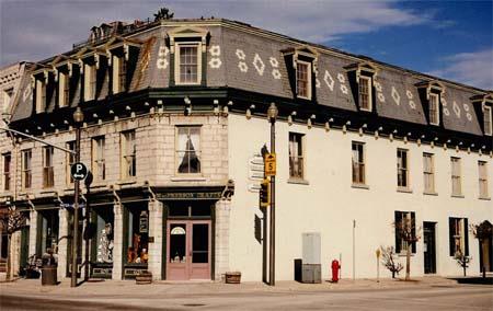 Of note is the Mansard roof with slate tile detailing.; Gord Strathdee, 2007.