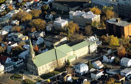 Église Notre-Dame-de-la-Victoire; Ministère de la Culture, des Communications et de la Condition féminine, Pierre Lahoud, 2004
