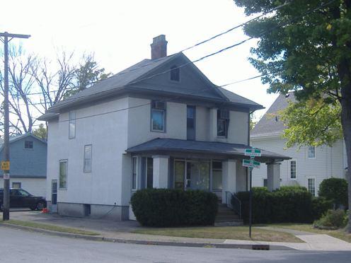 Brookfield-Cupido House on Division Street; Photo taken by Callie Hemsworth, Brock University, 2007