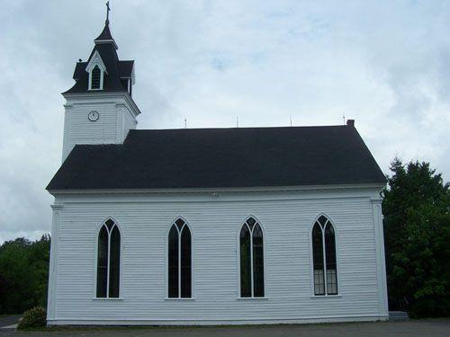 Side elevation, St. Thomas Church, Salmon River Lake, NS; Heritage Division, NS Department of Tourism, Culture and Heritage, 2009