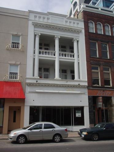Of note is the contrast between commercial and residential storeys.; Chelsey Tyers, 2008.