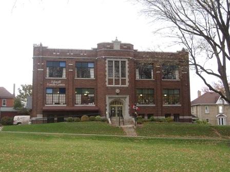 Of note is the symmetrical facade.; Paul Dubniak, 2008.