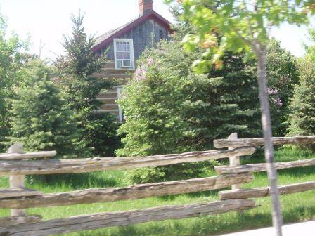 Of note is the vertical board gable end.; Paul Dubniak, 2008.