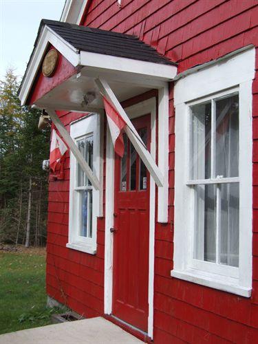 Front entrance, New Chester Community Club, New Chester, N.S.; Heritage Division, NS Dept. of Tourism, Culture and Heritage, 2009