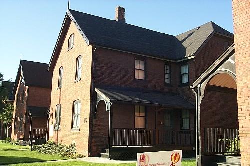 Exterior Photo of 731 Walker Road, a Hiram Walker Worker House; City of Windsor, Nancy Morand, 2004