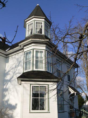 Tower Detail, Byron Murphy House, Pubnico, NS, 2009.; Heritage Division, NS Dept. of Tourism, Culture & Heritage, 2009.