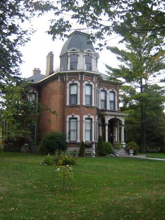Of note is the great height of the residence.; Kayla Jonas, 2007.