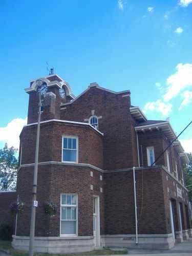 West side of Central Fire Hall from Hellems Avenue; Photo taken by Callie Hemsworth, Brock University, 2007