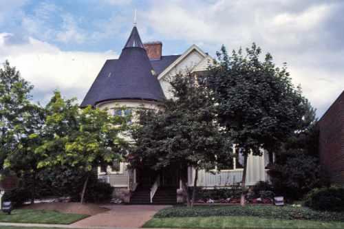 This was home to some of Welland's well-known families including the Burgars, Glasgows and Fortners.; City of Welland