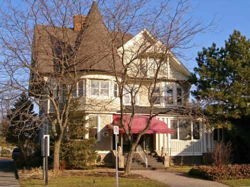 Glasgow-Fortner House, a prominent dwelling located at 24 Burgar Street in Welland.; City of Welland