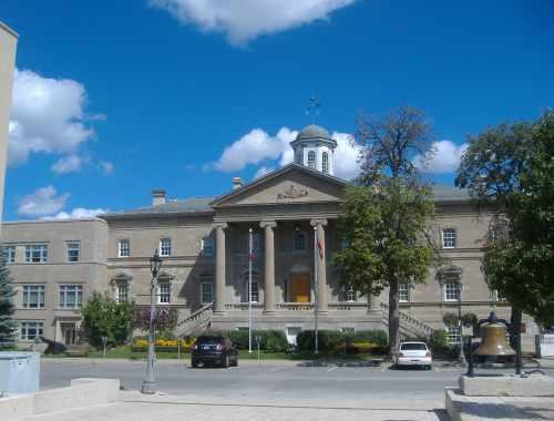 The historic Welland Court House on East Main Street; Callie Hemsworth, Brock University, 2007