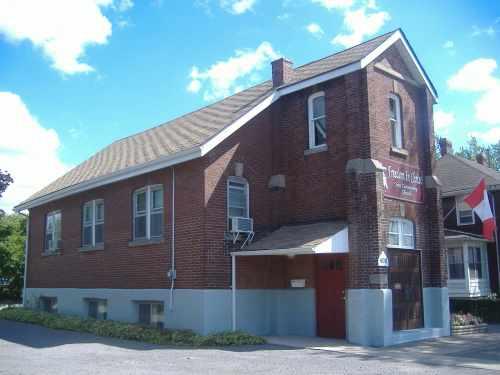 Mizpah Mission/Italian Pentecostal Church, strong cultural landmark for the Italian community; Callie Hemsworth, Brock University, 2007
